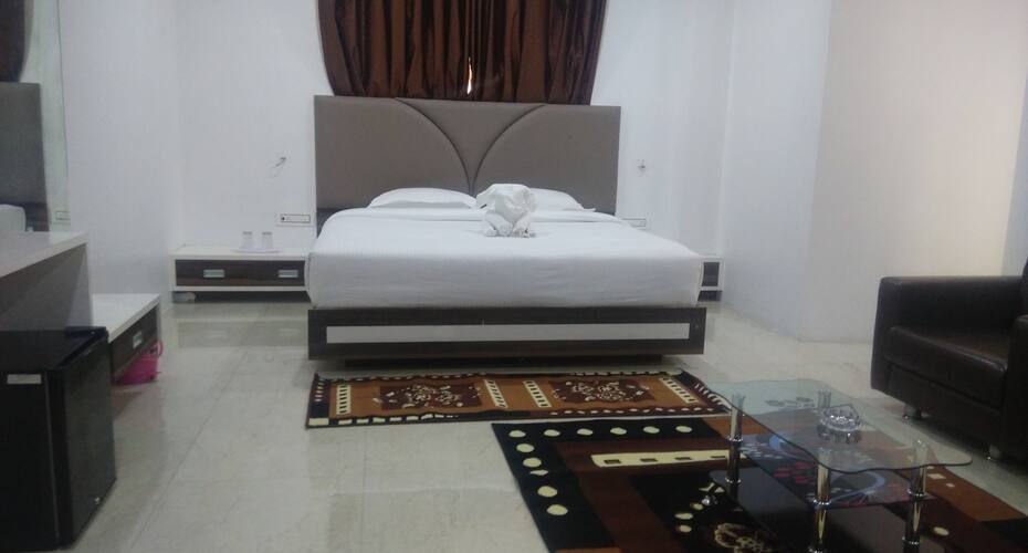 Kamal Paradise, Jalgaon 3